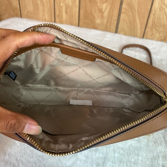 michael kors jet set travel crossbody - Picture 2 of 6